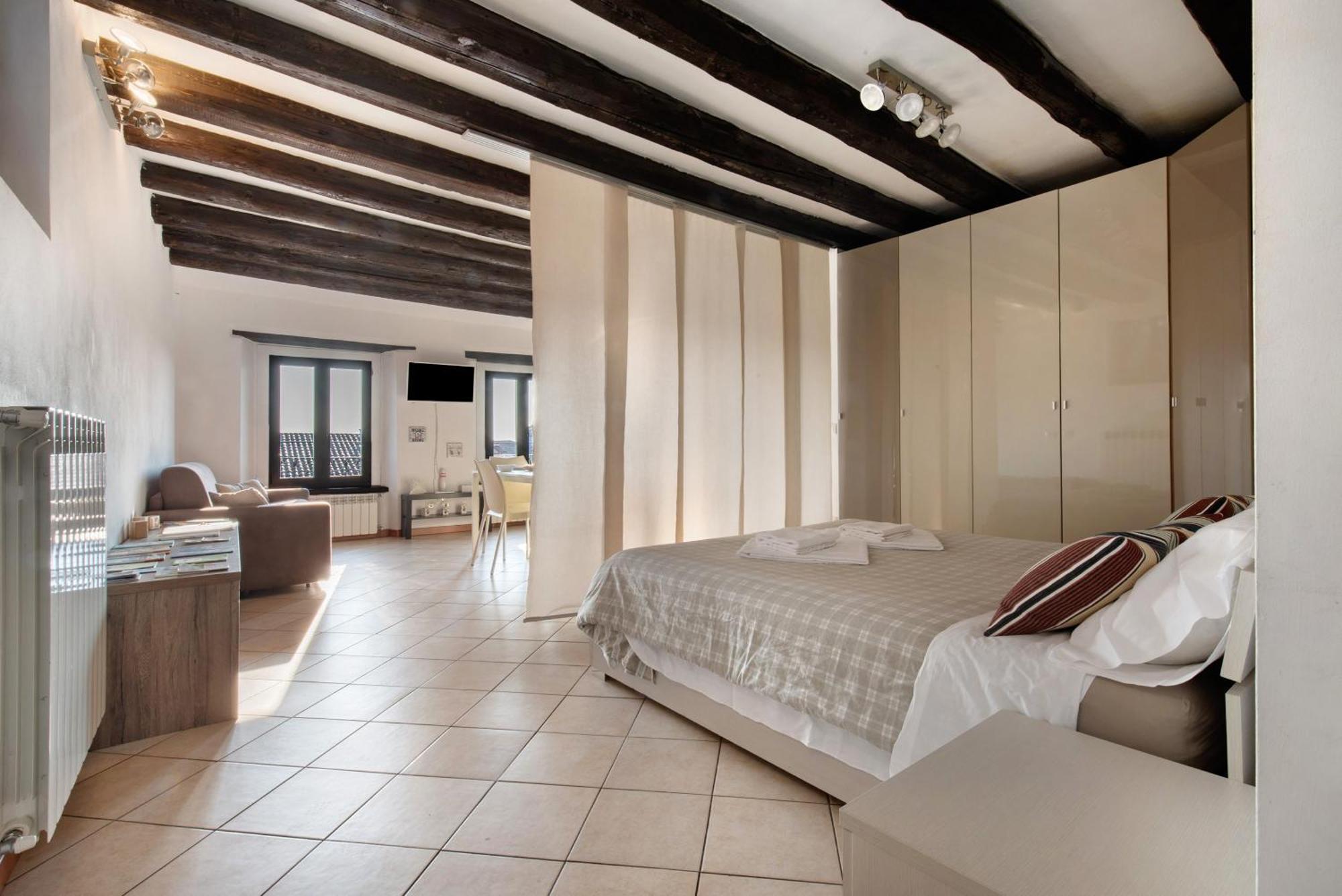 Casa Vacanza Civetta Bergamo Bagian luar foto